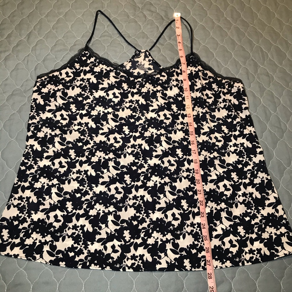 Women’s NY&Co Floral and Lace Cami Tank - Picture 13 of 13